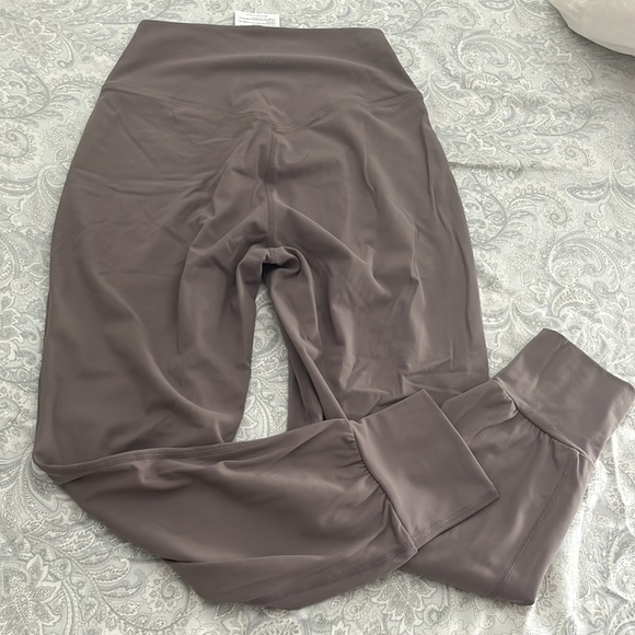 New yoga pants from Korea, size XS - Picture 2 of 3